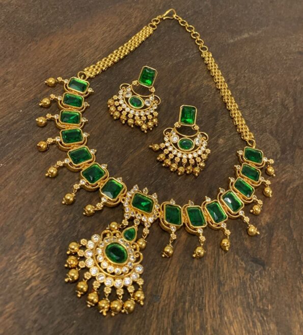 Emerald Savithri Haram